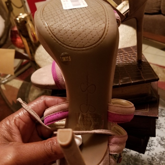 Jessica Simpson BN size 7.5 Tan Heels - Picture 4 of 8